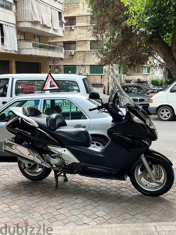 Honda silverwing 600 cc 3