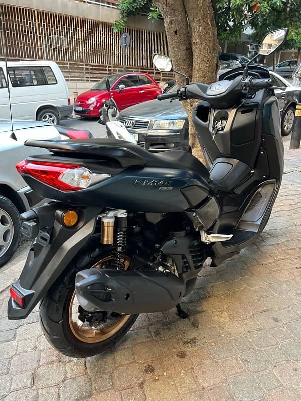 yamaha Nmax 155 cc 2023 2000$ 2