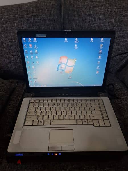 Toshiba A200, intel Dual-Core processor, 3GB RAM, 200GB HDD 0