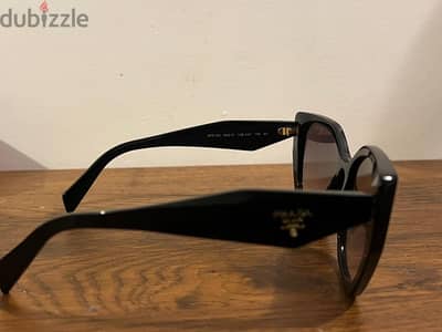 Prada sunglass