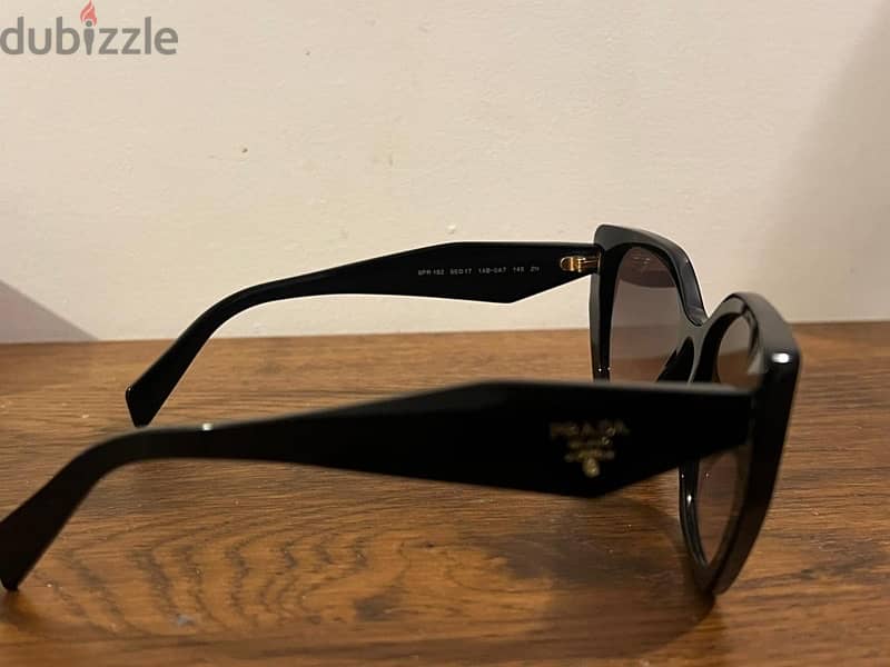 Prada sunglass 0