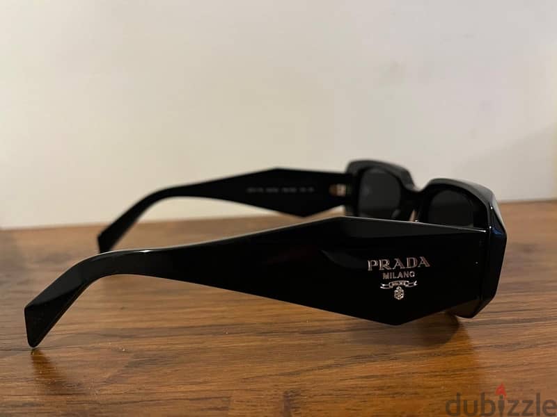 Prada sunglass 4