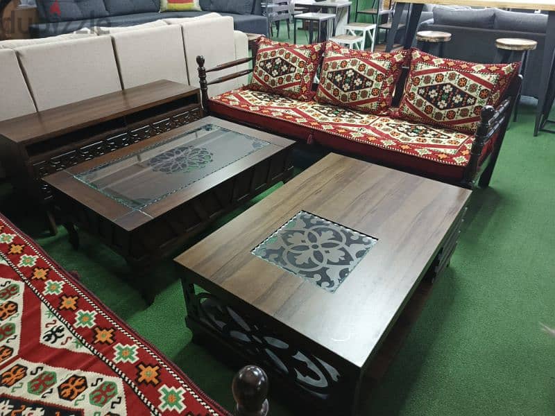 طاولة نصف موبيليا. Center table 2