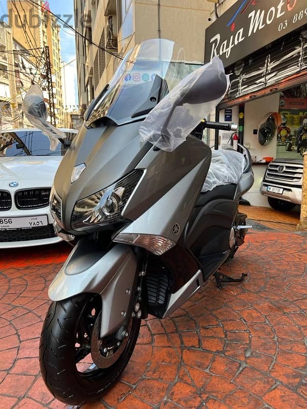 yamaha Tmax 530 low real mileage 4