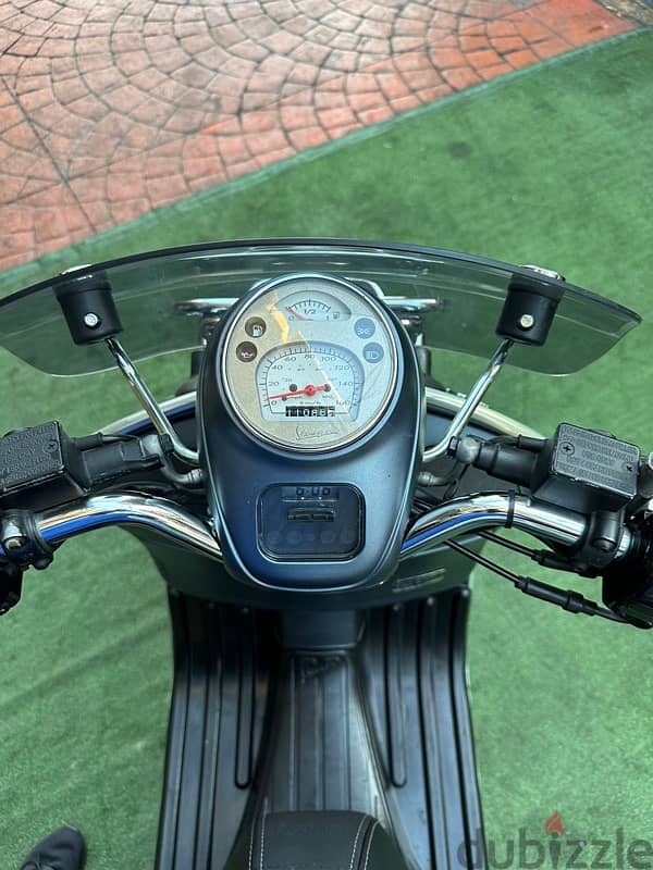 vespa Gts sei Giorni 300 cc 2