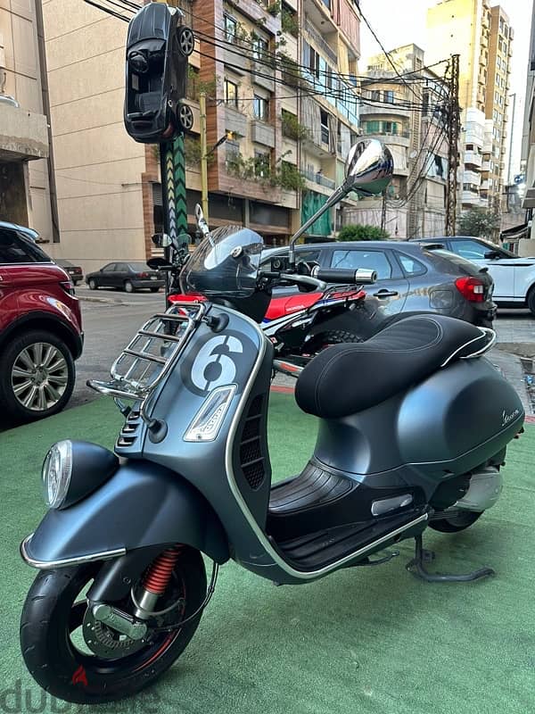 vespa Gts sei Giorni 300 cc 7