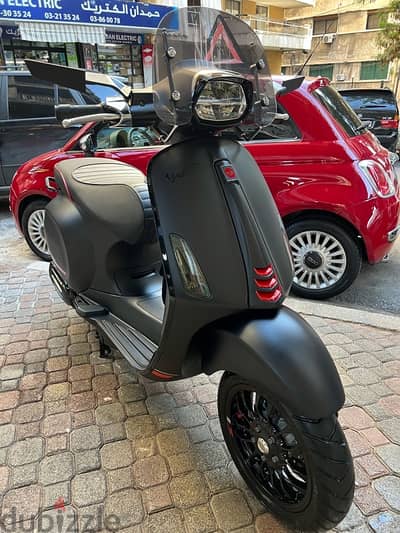 vespa sprint Notte S 150 cc Italy origin