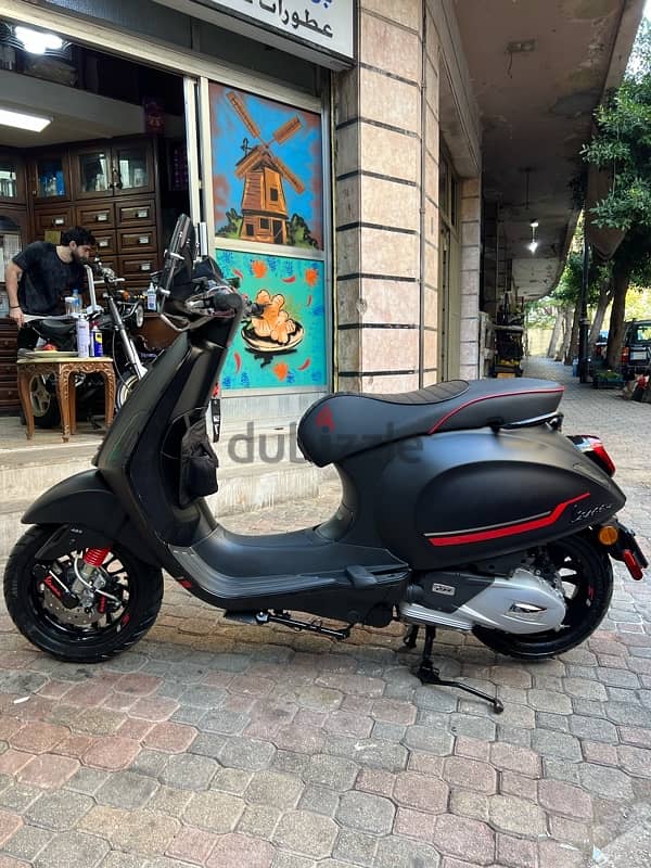 vespa sprint Notte S 150 cc Italy origin 11