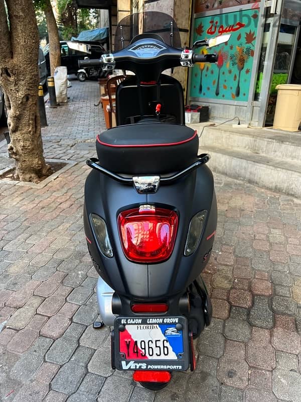 vespa sprint Notte S 150 cc Italy origin 12