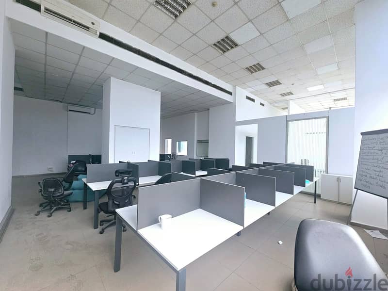 AH-HKL-289 High-Ceiling Spacious Office 600 m² with 24/7 Electricity 0