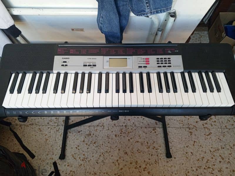 Piano with free stand 0