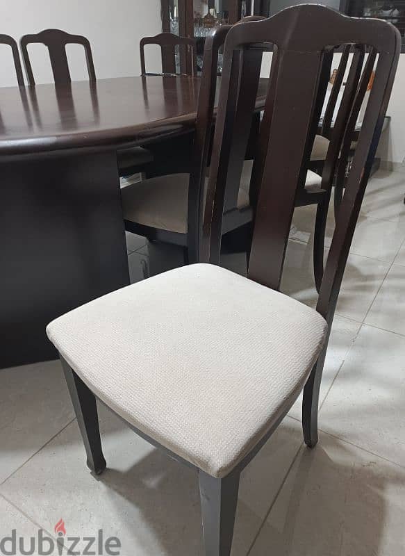 dining table with 8 chairs طاولة مع ٨ كراسي زين 1