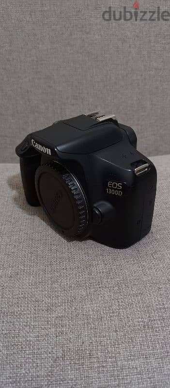 Canon 1300D 0