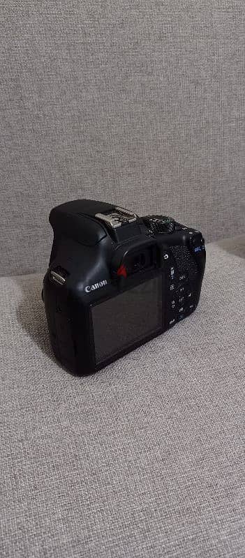 Canon 1300D 1