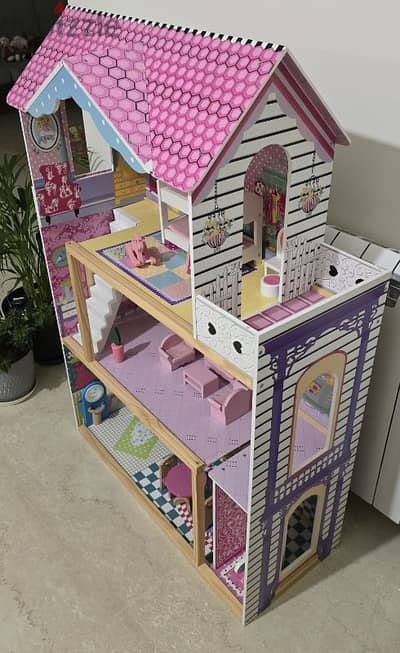 Wooden Doll House With Accessories