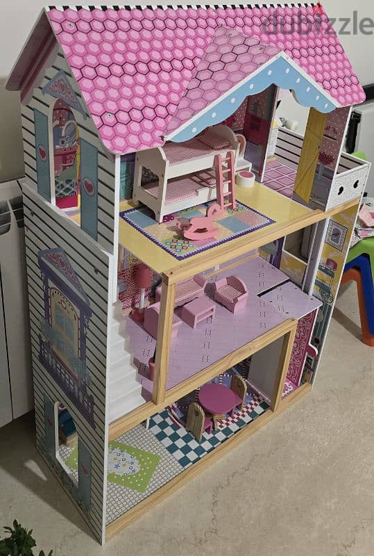 Wooden Doll House With Accessories 2