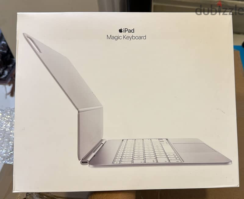 Apple Ipad Magic Keyboard 13 inch m4 White English great & new price 0