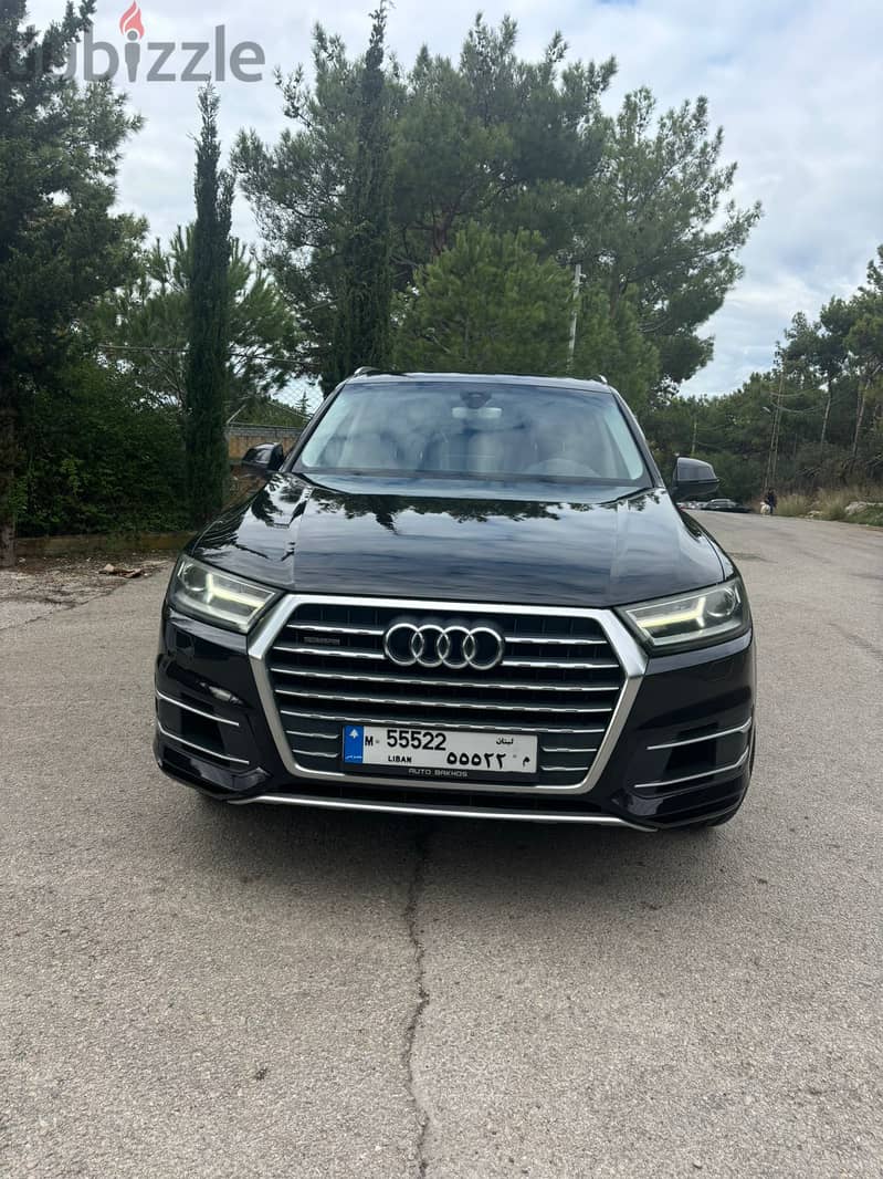 Super clean - Audi Q7 2016 for sale 0