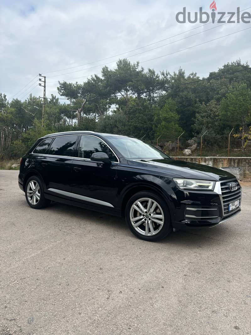 Super clean - Audi Q7 2016 for sale 0