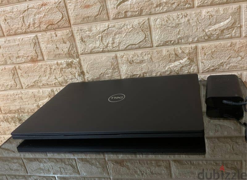 dell 7490 i7 8th gen Like New 1