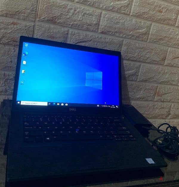 dell 7490 i7 8th gen Like New 3