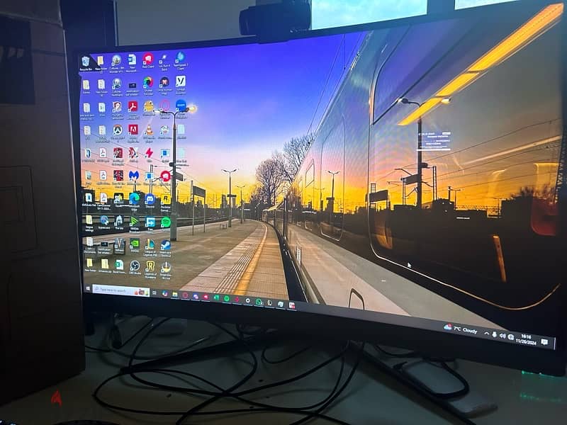 MSI G27C7 Monitor 1