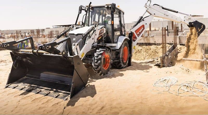 سائق بوبكات وجي سي بي Backhoe Loader & Bobcat 1