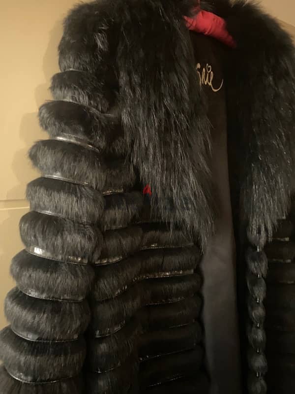 100% fur coat black used once 4