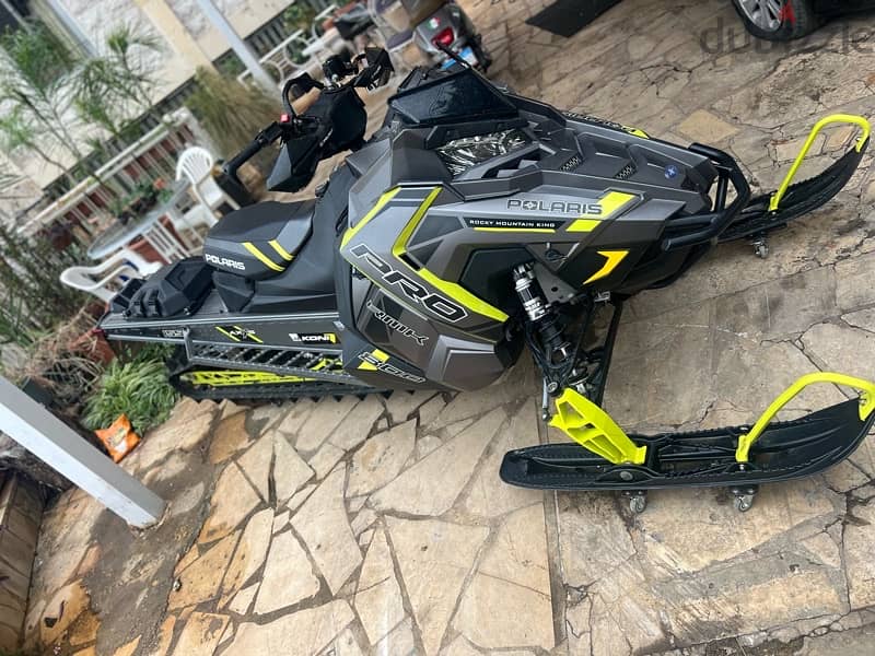 Polaris skidoo 1