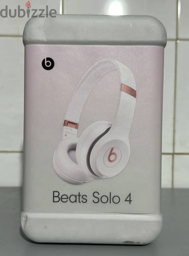 Beats Solo 4 cloud pink amazing & original offer 0