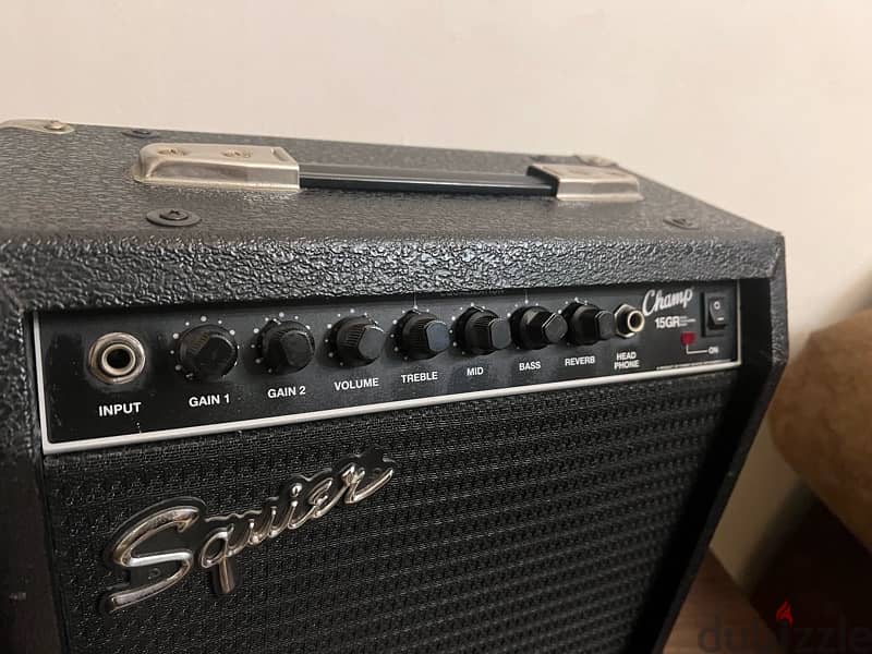 Squier by fender amp electric guitar 1