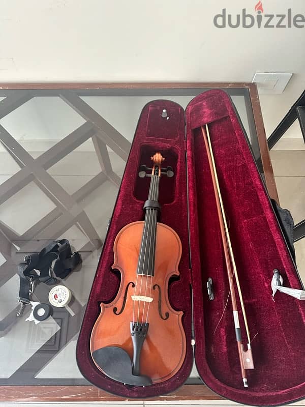 violin for sale with violin shoulder rest and all its original stuff 1