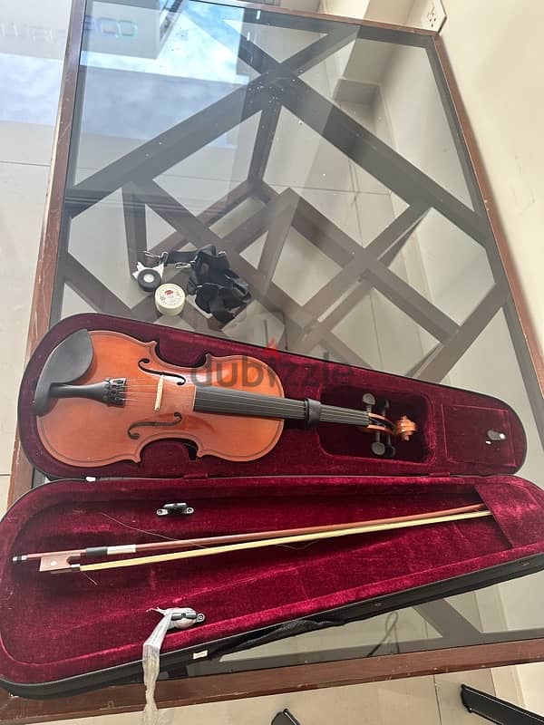 violin for sale with violin shoulder rest and all its original stuff 3