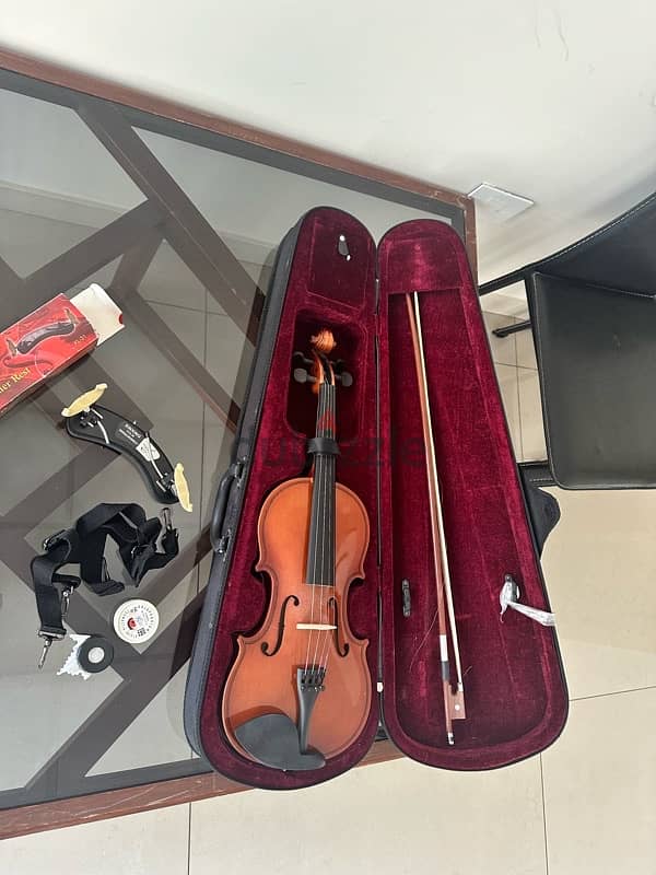 violin for sale with violin shoulder rest and all its original stuff 4