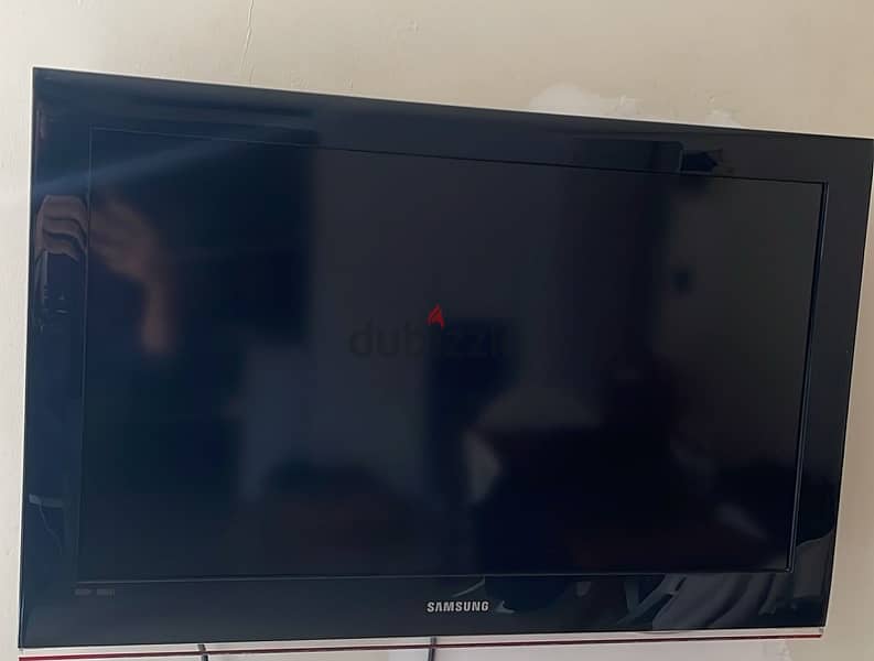 Samsung TV 32” - NOT Smart 0