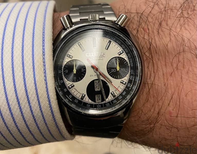 super rare seiko bullhead or Mickey Mouse chronograph 8