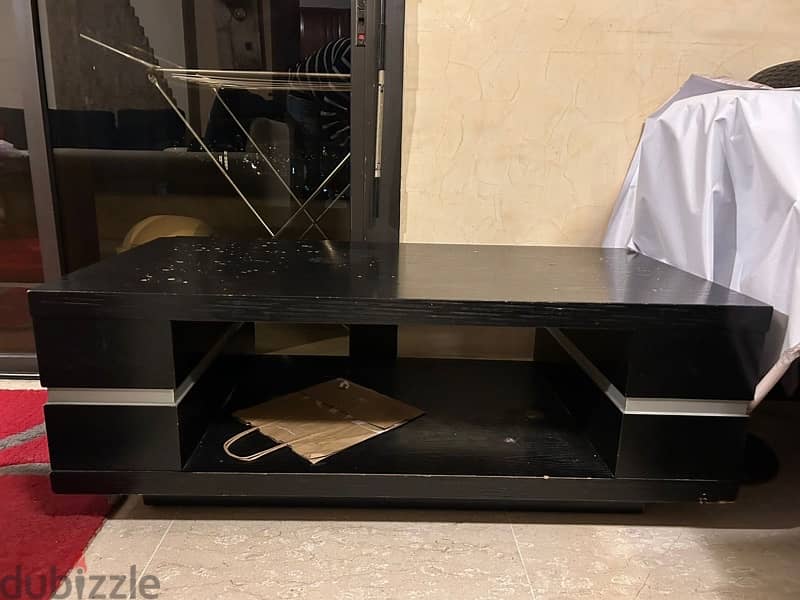 table for living room with closet for sale 3