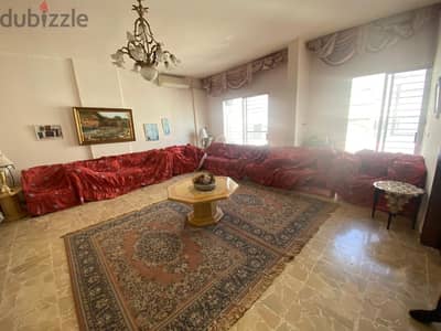 FURNISHED APARTMENT IN HAMRA PRIME (280SQ) 3 BEDROOMS , (HAMR-260)