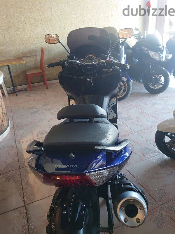 tmax Yamaha 5