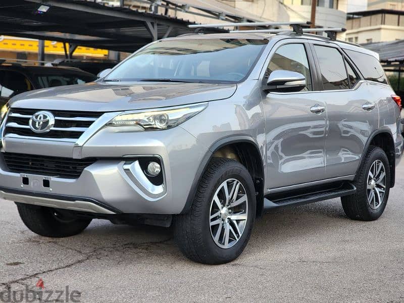 2016 Toyota Fortuner VX-R V6 4x4 0