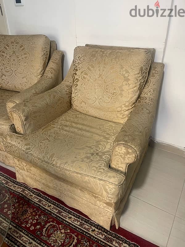 1 sofa and 2 chairs 2