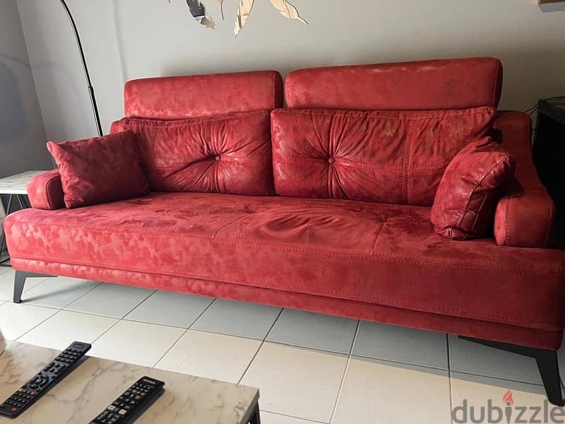 sofa red in good condition 1