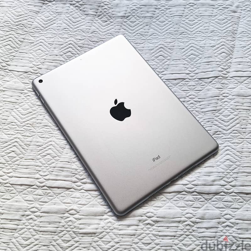 Apple iPad 5 32GB Wi-Fi Retina Display 1