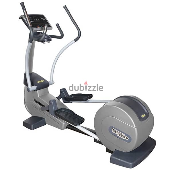 elliptical technogym high quality for gym and home like new 2