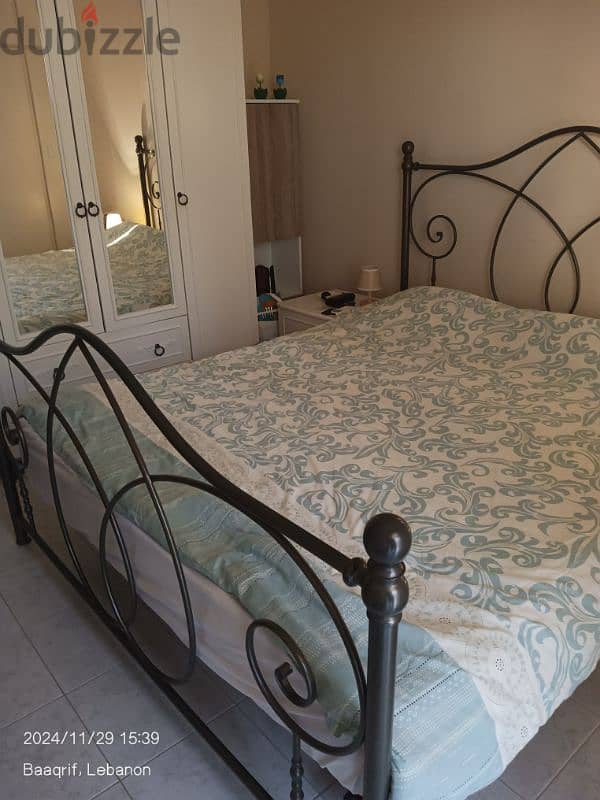 wrought iron bed 0