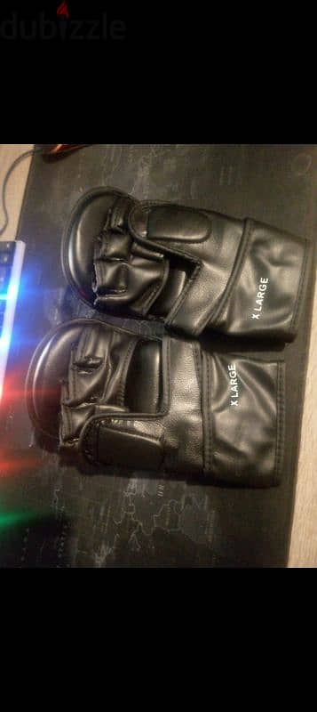 UFC gloves 2