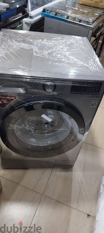 غسالة Lg 10.5k new inverter 2