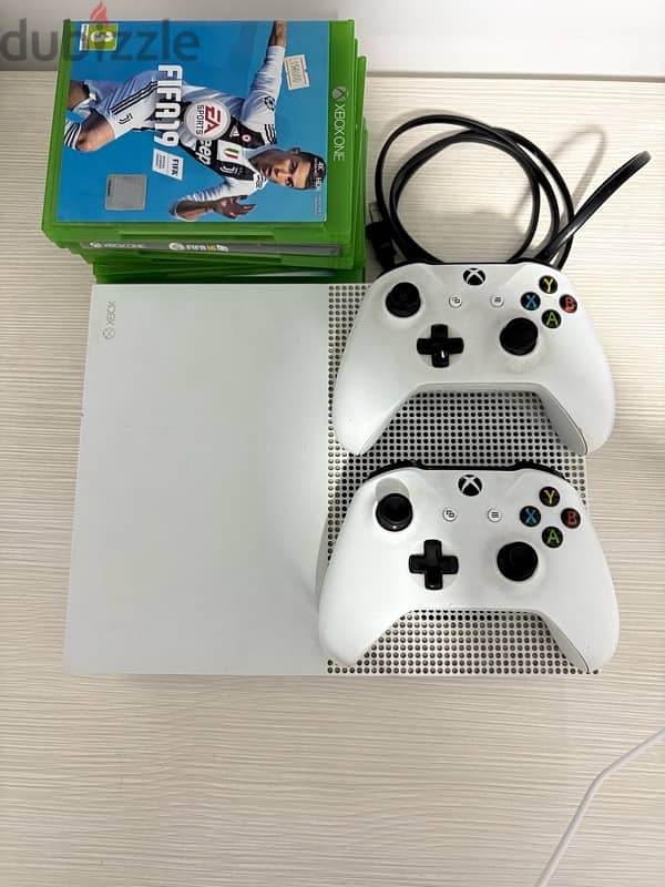 Xbox One S 1