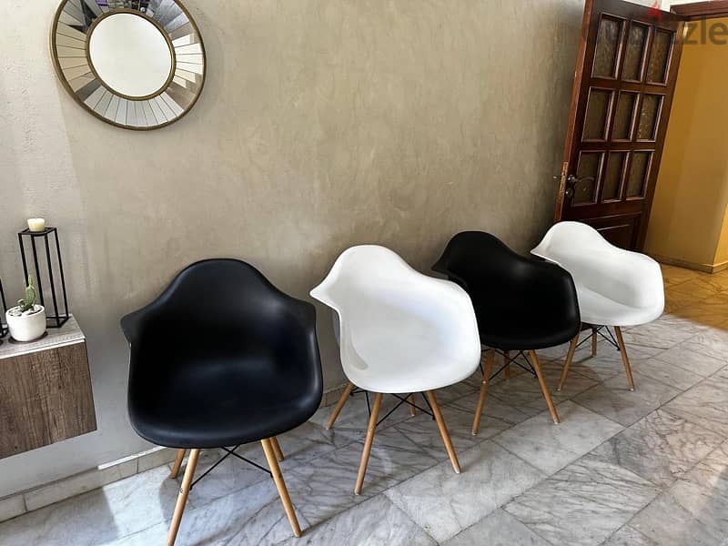 6 modern dining chairs like new. 240$ 1