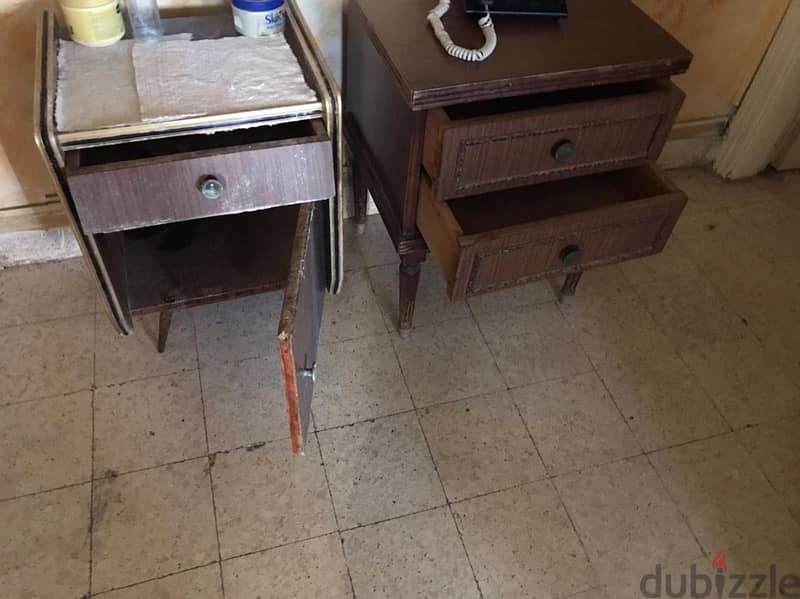 Two drawers and two Cabinet (All for 30$) 2